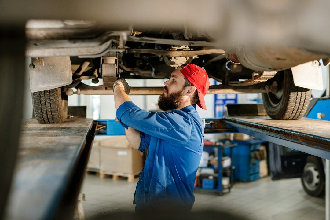 mechanik odbudowujący używany samochód
